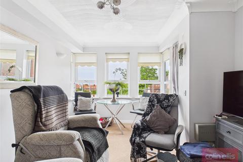 2 bedroom flat for sale, Filey Road, Scarborough