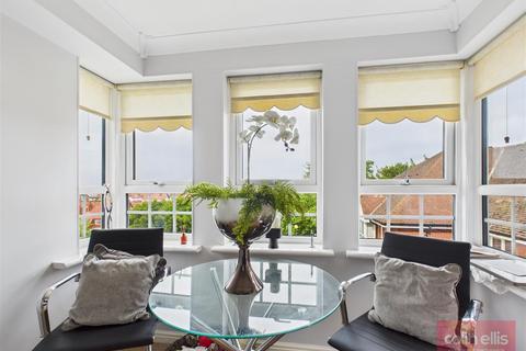 2 bedroom flat for sale, Filey Road, Scarborough
