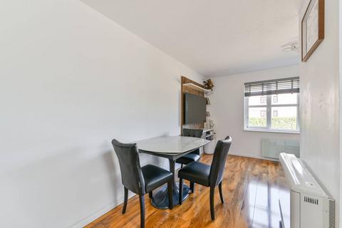109 Lowry Crescent, Mitcham, CR4 3NX