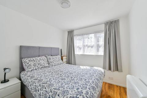 109 Lowry Crescent, Mitcham, CR4 3NX