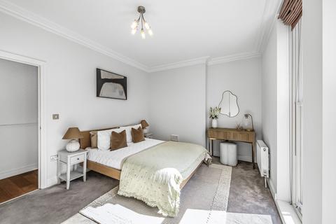 Flat 3, 18 Maddox Street, London, W1S 1PL