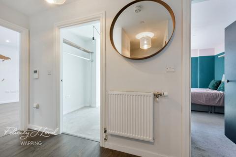 Bridle Mews, London E1