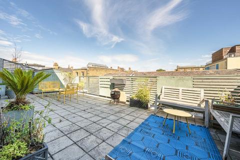 2 bedroom flat for sale, Sternhall Lane, London SE15