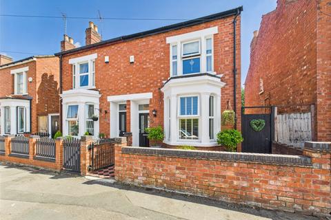 41 Tweenbrook Avenue, Gloucester, GL1 5JY