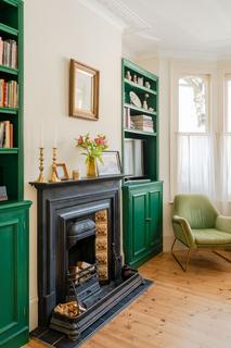 4 bedroom terraced house for sale, Ferndale Road, London E11