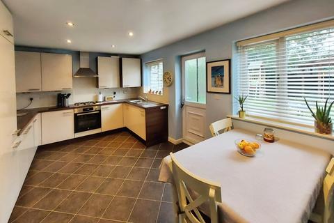 undefined, Wakes Drive, Monton, M30