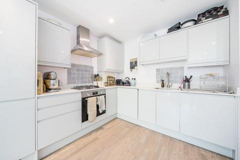 South Norwood Hill, London, SE25