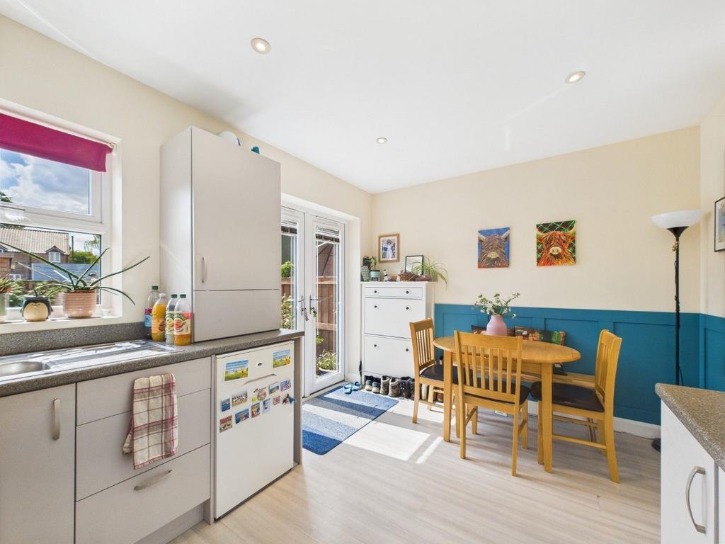 Kitchen/Dining Area