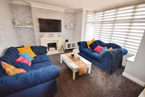4 bedroom semi-detached house for sale, Brancaster Drive, Skegness PE25