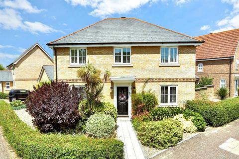 4 bedroom detached house for sale, Sandling Way, Chatham ME4