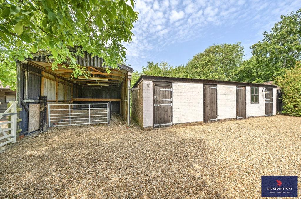 Barn &amp; Workshop/Box