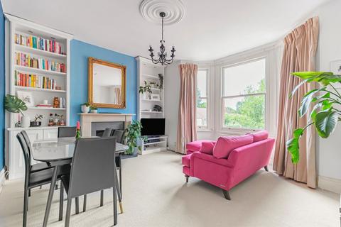 3 bedroom flat for sale, Flanders Road, London W4