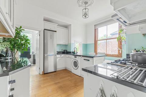 3 bedroom flat for sale, Flanders Road, London W4