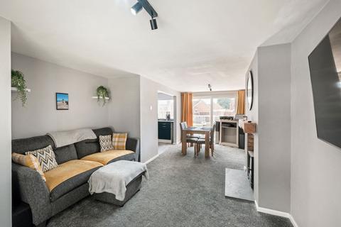 undefined, Forelands Grove, Bromsgrove, B61