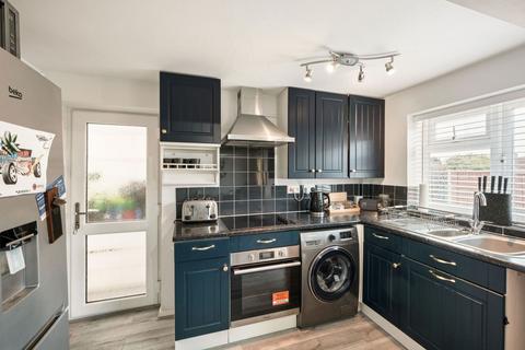 undefined, Forelands Grove, Bromsgrove, B61