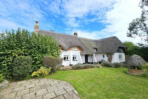 3 bedroom detached house for sale - Leigh Lane, Wimborne, BH21 2PS