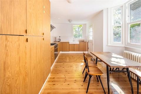 6 Roding Road, London, E5 0DW