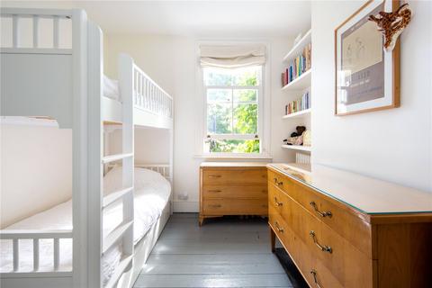 6 Roding Road, London, E5 0DW