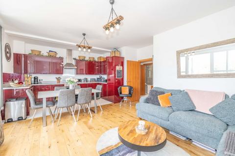 2 bedroom penthouse to rent, Barton Mill Road, Canterbury, Kent, CT1