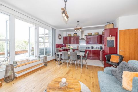 2 bedroom penthouse to rent, Barton Mill Road, Canterbury, Kent, CT1