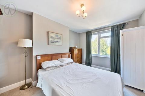 134 Lavender Avenue, Mitcham, CR4 3HP