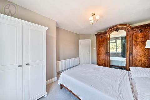134 Lavender Avenue, Mitcham, CR4 3HP