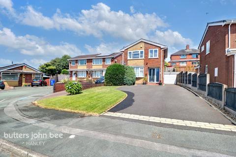 3 bedroom detached house to rent, Cynthia Grove, Stoke on Trent