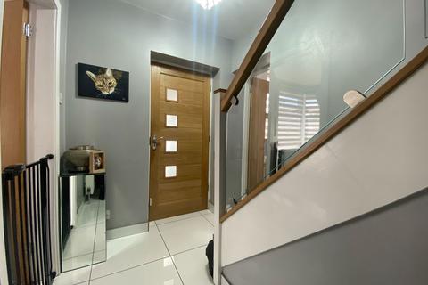 28 Ashton Crescent, Chadderton, Oldham, OL9 8HE