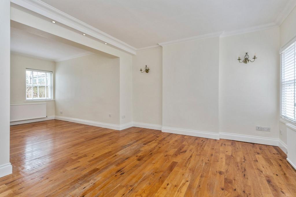 Sitting/Dining Room