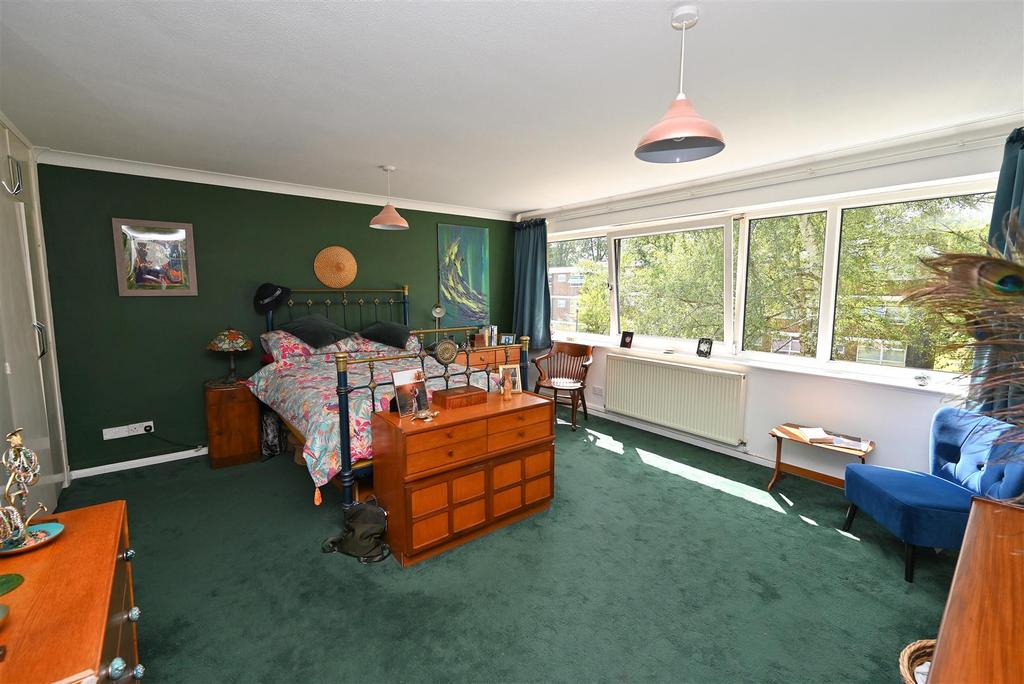 Bedroom1.1.JPG