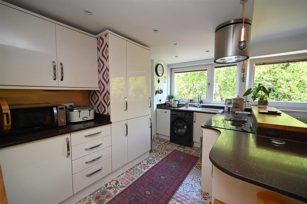 Kitchen1.JPG