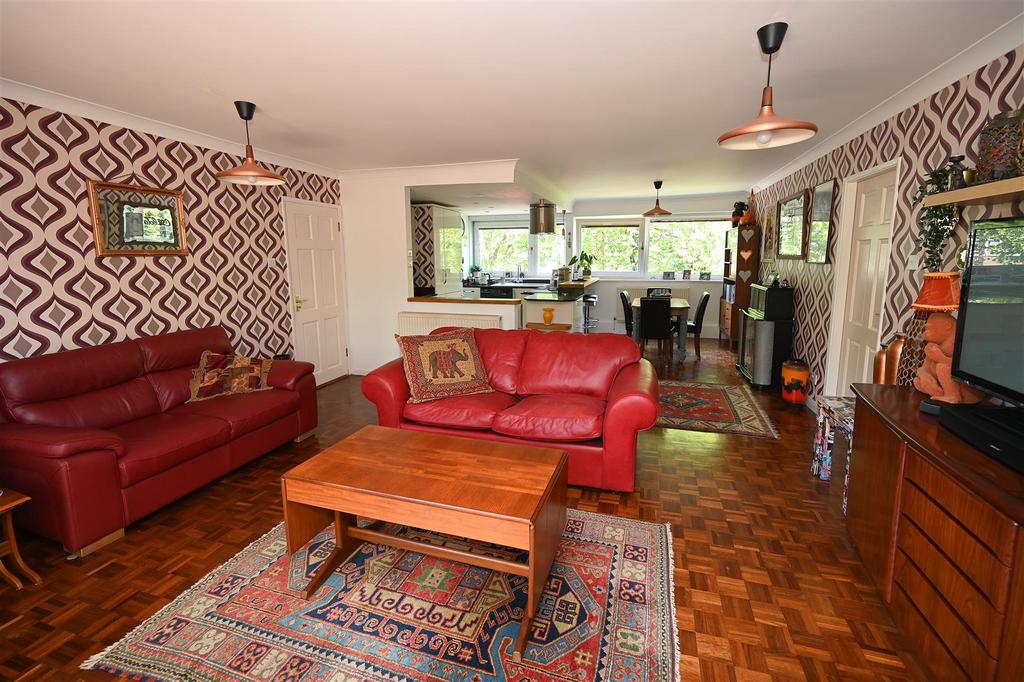 Living room2.JPG