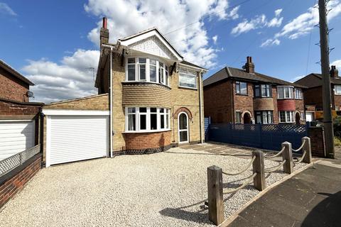3 bedroom detached house for sale, Jean Drive, Leicester, LE4