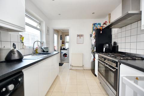 2 bedroom terraced house for sale, Sussex Avenue, Ashford TN24