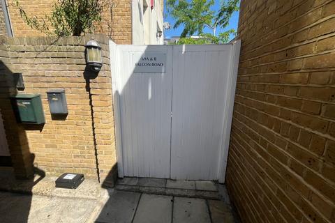 3 bedroom flat for sale, 69 Falcon Road, London SW11