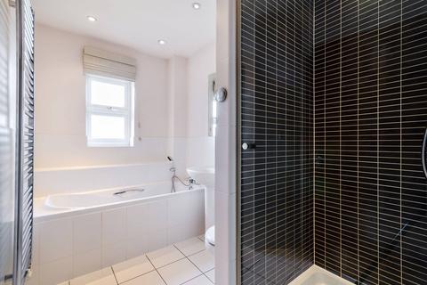 3, Brunswick Terrace Banchory Road, London, SE3 8AL