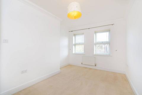3, Brunswick Terrace Banchory Road, London, SE3 8AL