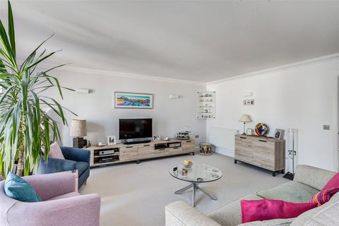 undefined, Warnes, Worthing, West Sussex, BN11