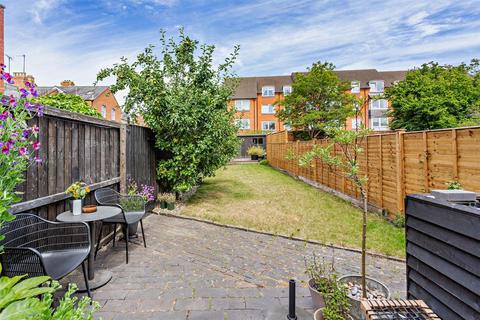 3 Ashcroft Gardens, Cirencester, GL7 1RD