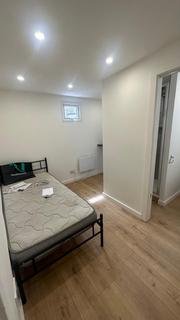 Studio to rent, Grays Inn Road, London WC1X