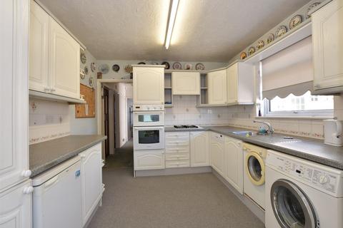 2 bedroom detached bungalow for sale, First Avenue, Wickford, Essex
