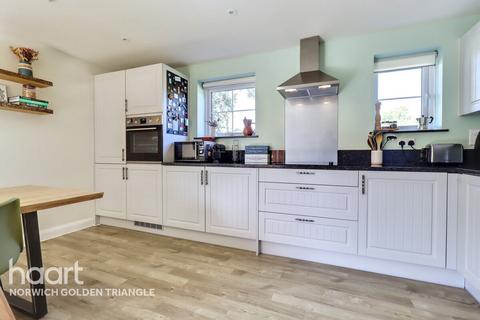 4 bedroom detached house for sale, Woolhouse Way, NORWICH