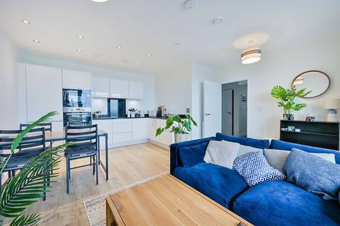 2 bedroom flat for sale, Lakeside Drive, Park Royal, London, NW10