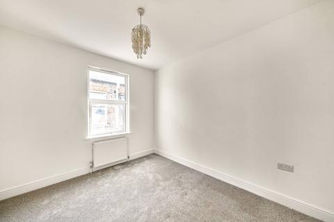2 bedroom maisonette for sale, Yeats Close, Hanwell, London, W7