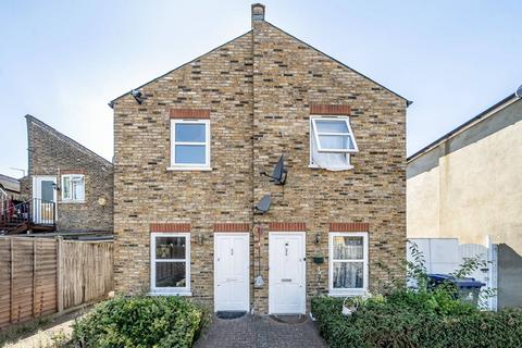 Yeats Close, Hanwell, London, W7