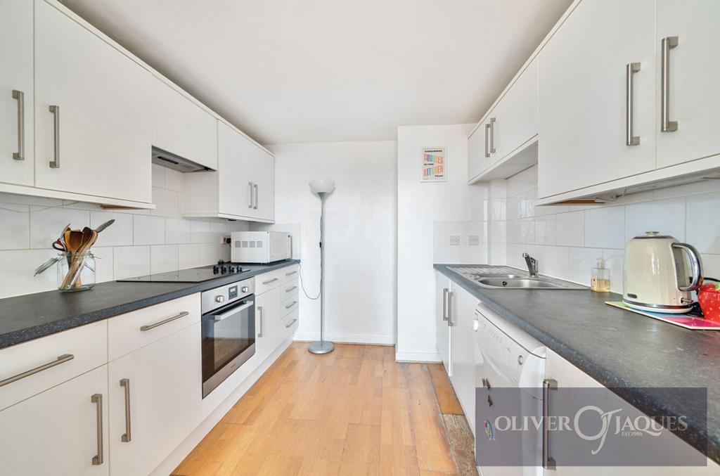 Apartment in London, London Borough of Tower Hamlets - View 3