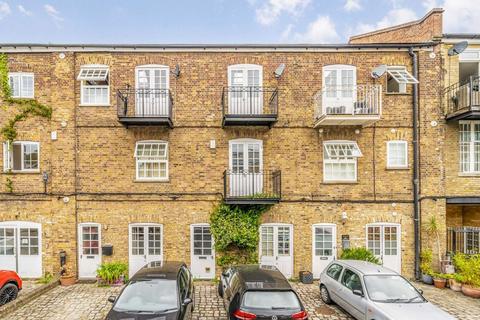 3 bedroom terraced house for sale, Welmar Mews, London SW4