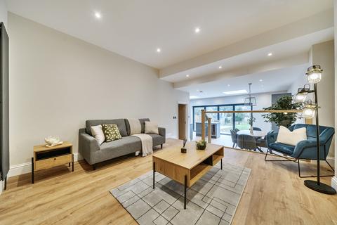 4 bedroom semi-detached house for sale, Sandhurst Road, Sidcup