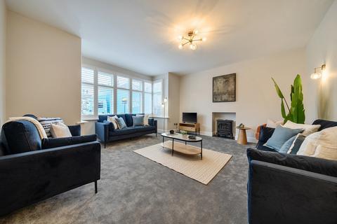 4 bedroom semi-detached house for sale, Sandhurst Road, Sidcup