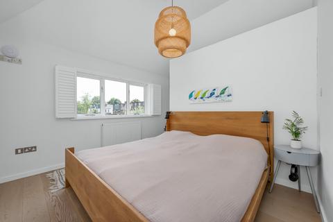 9 Fleece Road, Long Ditton, Surbiton, KT6 5JP